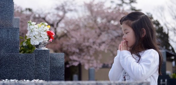 刻心堂のお墓への名入れ彫刻・戒名彫り