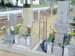 戒名彫刻･色入れなおし･クリーニング・お墓掃除代行「まごころコース」施工前